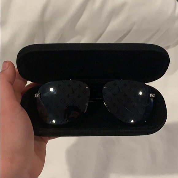 Luis Vuitton glasses - Picture 3 of 3